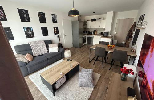 Superbe nid douillet 42m avec balcon et parking - Foto 1