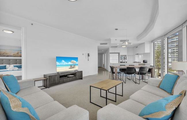 Reflection Tower Two - Foto 62