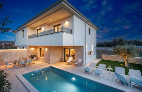 New 2026 Casa MARE Malinska with private heated pool - Foto 46