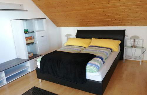 Schöne Wohnung in Deggendorf für 1 bis 5 Personen - Foto 1