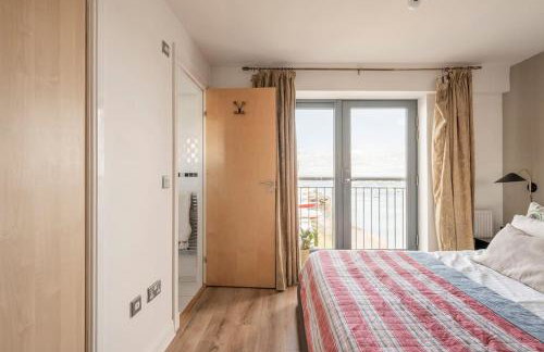 Calming Sea View City Apartment - Foto 5