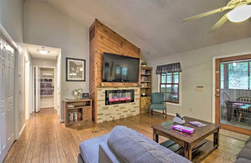 17-Seat Theater, Hot Tub and Game Room Ideal Home! - Foto 9