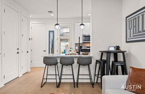 Pet Ok East ATX 2BR 2.5BA Pool, Game Room and Yard Nr Moody Ctr by Austin Vacay - Foto 52