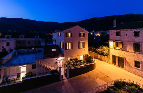 Apartments Kastelani - Photo 11