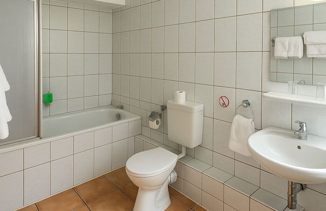 Apartments Atomis Hotel Düsseldorf City - Photo 20