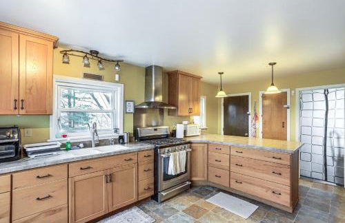 Central and Private Milan Home about 10 Mi to Sandusky! - Foto 10