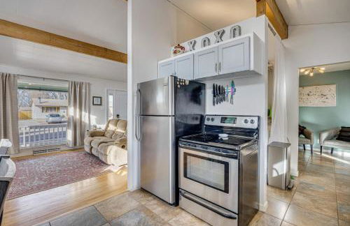 4 Mi to Riverwalk and CSU Pueblo! Home with Sunroom - Foto 11