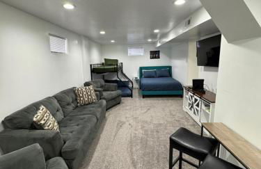 Photo Op with Sasquatch 2 min to walk Silver Mtn - Foto 33