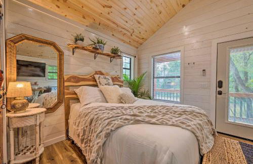 Romantic Broken Bow Cabin with Jacuzzi and Fire Pit! - Foto 1