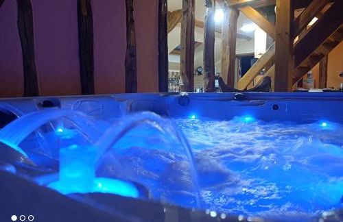 Sauna & Double Jacuzzi intérieur et sous les étoiles 1h30 Paris - Photo 1