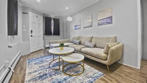 Bright 2BR Apartment in Stamford - Foto 1