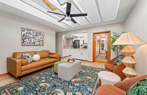 All King Beds & TVs in Every Room, Perfect for Large Groups - Foto 3