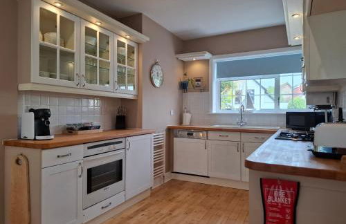 Panorama House - 400m from Sandbanks beach - Foto 12