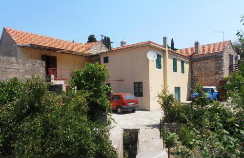 Apartments with parking space Vrisnik, Hvar - 4051 - Foto 1