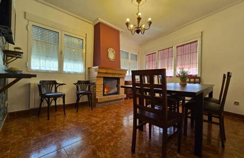 Entreacebedas rural&vacaciones, alojamientos con jardín PRIVADO, barbacoa y chimeneas - Foto 53