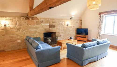 Tithe Barn - Photo 4