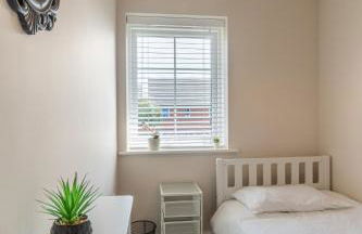 Walk to Liverpool Airport - Luxury Stay with EV Charge - Fast WiFi - Foto 6