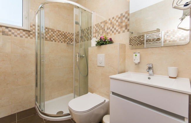 Apartman Sensation - Photo 12