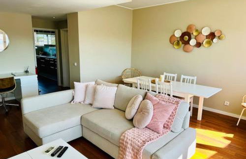 Renovado com AC, 2 WC completos, terraço e garagem - Foto 43