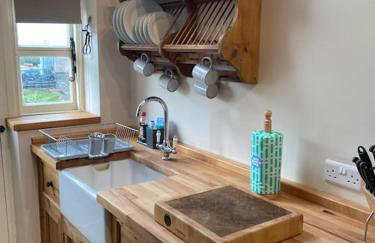 Spaniel Cottage with views of Ham hill, Stoke sub Hamdon - Photo 14