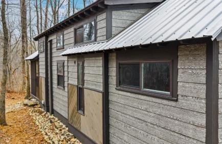 River Cabin - Fire Pit, Kayaks, Games, Dog Park - Foto 14