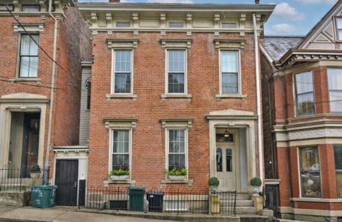 Walk to OTR! Hot Tub and Movie Room at Cincy Condo - Foto 24