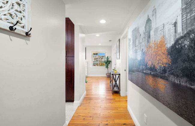 Luxury Estate With Sparkling Pool & Elegant Amenities - Foto 75