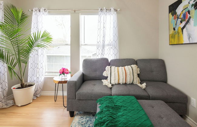 Wonderful Getaway Houston 2BR w/Balcony Views - Photo 13