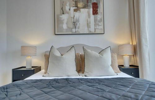 Clover lodge Portsmouth luxury home with off road free parking - Photo 4