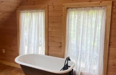 Perfect Maine Getaway in a Newly Renovated Cabin! - Foto 11