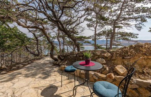 Nice Apartment In Novalja With Kitchen - Photo 2