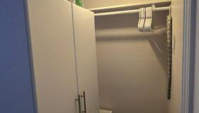 luxe studio with a great location lawrenceville - Foto 3, wardrobe