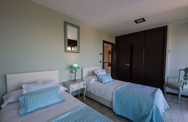 Posh Villa With Pool, Garden & Ocean Views in Sansenxo - Foto 10