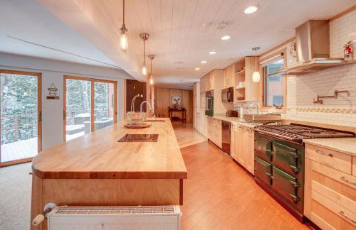 White Mountain Escape with Separate In-Law Suite! - Foto 7