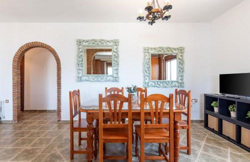 Acogedora Villa Con Piscina, Barbacoa, Chimenea y Vistas a La Sierra - Foto 15