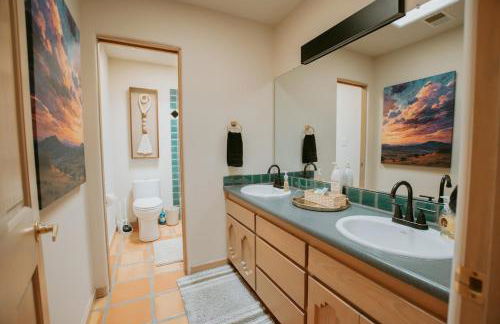 Buffalo Escape-Private Hot Tub in serene Corrales-Mountain View-Pet Friendly-No Pet Fee! - Foto 66