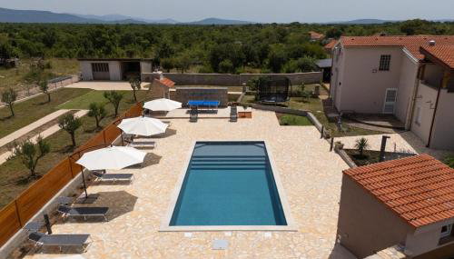 5 Bedroom Amazing Home In Bogatic - Foto 4