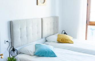 MyHouseSpain - Playa de poniente, con vistas al mar y parking gratuito - Foto 18