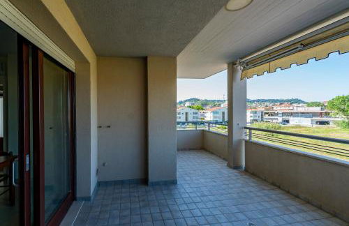 GuestHost - Bright Apartment with Terrace - Photo 25