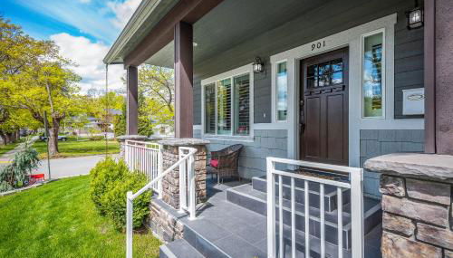 Spacious 4BR 3B 2 Kitchen with bathtub sleeps 11 guests - Foto 3, Garden, Garden view