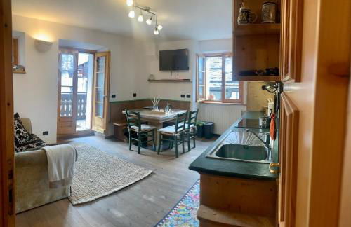 Charming three-room apartment in Oga - Photo 1