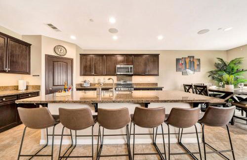 IndioStay 5min to Coachella & Stagecoach Fest -Private Pool, Water Slide, Waterfall, Jacuzzi, Fire Pit - Foto 4