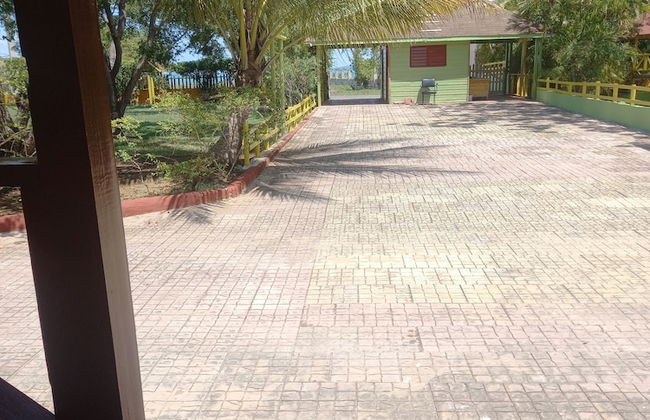 Deano's Cottages - Photo 76