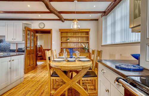 Historic 4 Bedroom Home in Dunham Massey - Pass the Keys - Foto 19