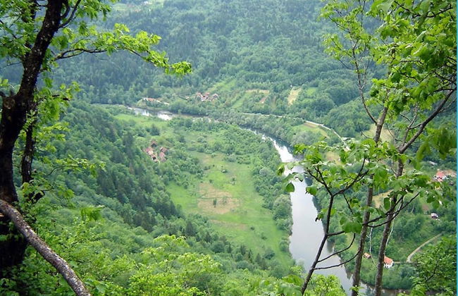 Comfy Holiday Home in Bunjevci With Hot Tub - Photo 52