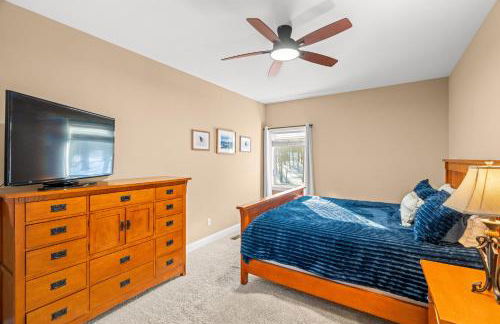 Spacious Family Retreat-Hot tub & Game Room - Foto 31