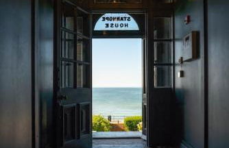 Stylish Beachfront Luxury Apartment, Sweeping Ocean Views and Log Burner - Foto 42