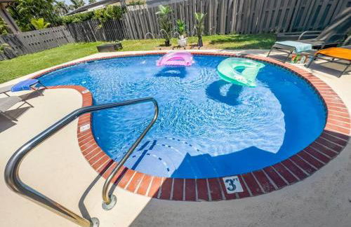 Amazing Home w Heated Pool 8 mins to the Beach - Foto 32