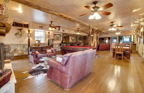 Rural Texas Villa with Hot Tub - Horses Welcome! - Foto 5