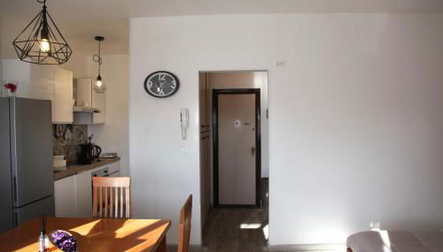 Tia House - Bright Studio with Private Parking! - Photo 5, stove